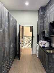 Lorong 36 Geylang (D14), Terrace #561477711